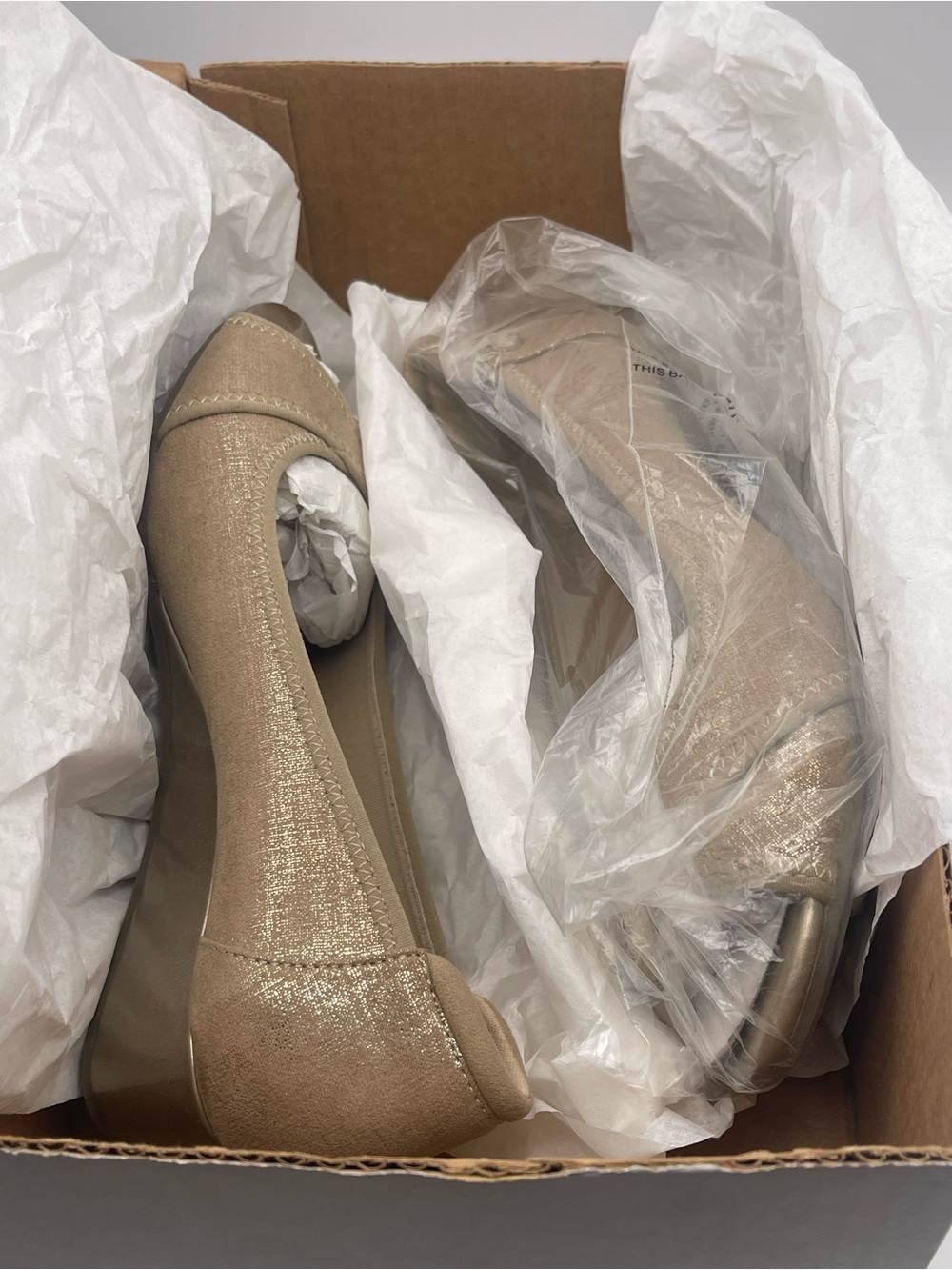AK Sport Gold Champagne Shimmer Peep Toe Comfort Wedges 7.5M NWOT - Picture 9 of 9